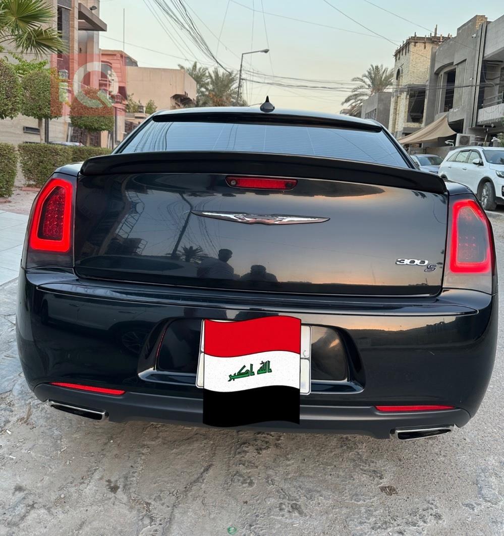 كرايسلر 300